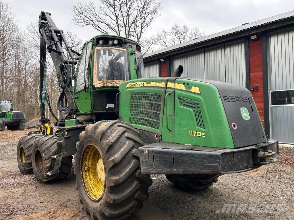 John Deere 1170 E حصادات