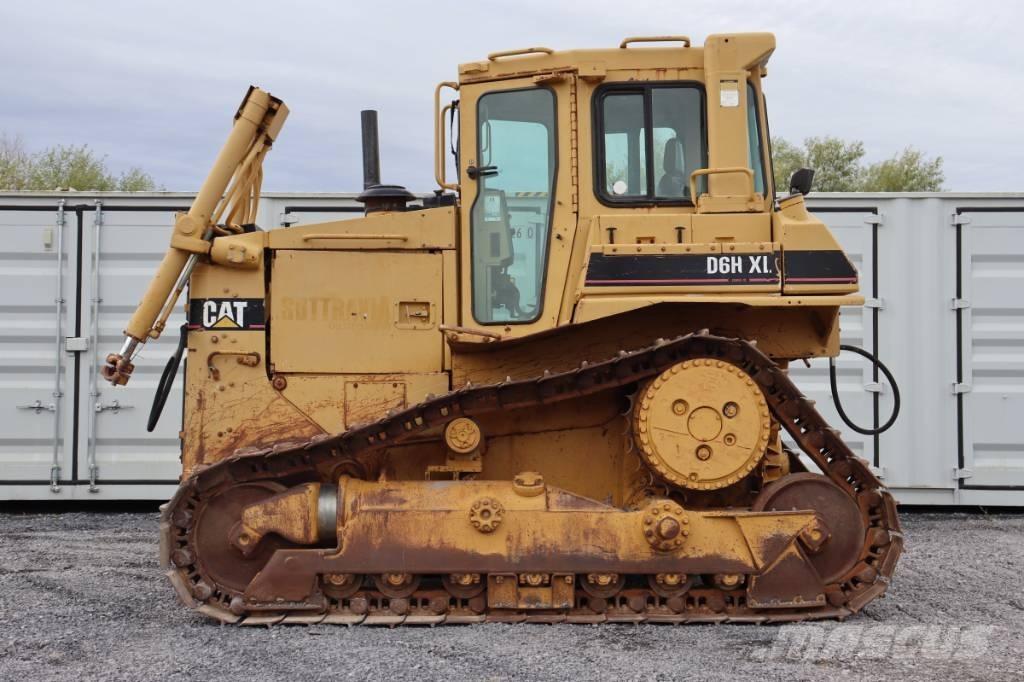 CAT D 6 H XL بلدوزرات مجنزرة
