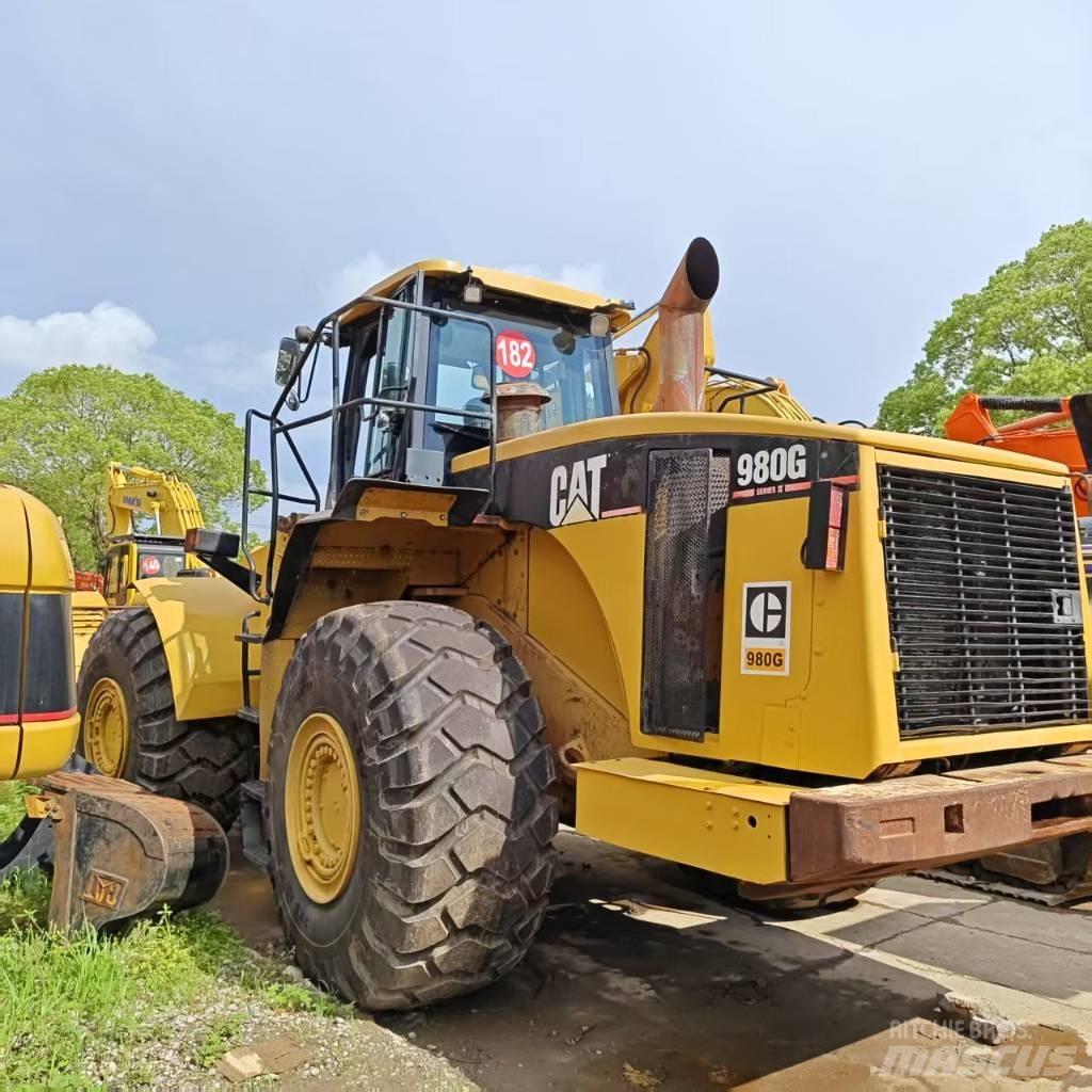 CAT 980 G لوادر بعجل