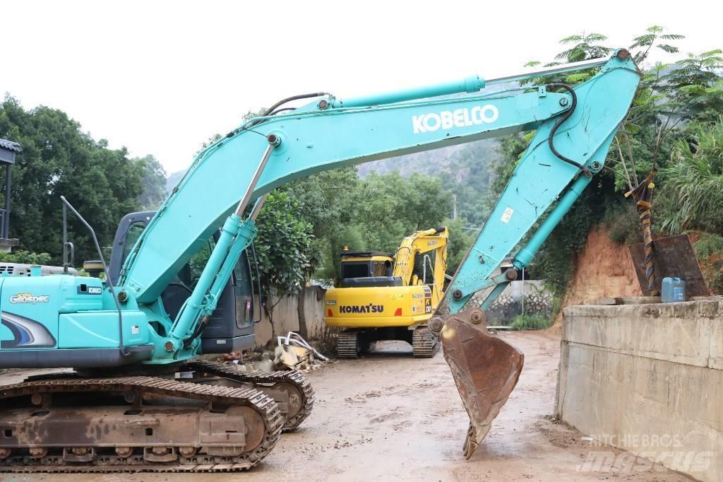 Kobelco SK 200-8 حفارات زحافة
