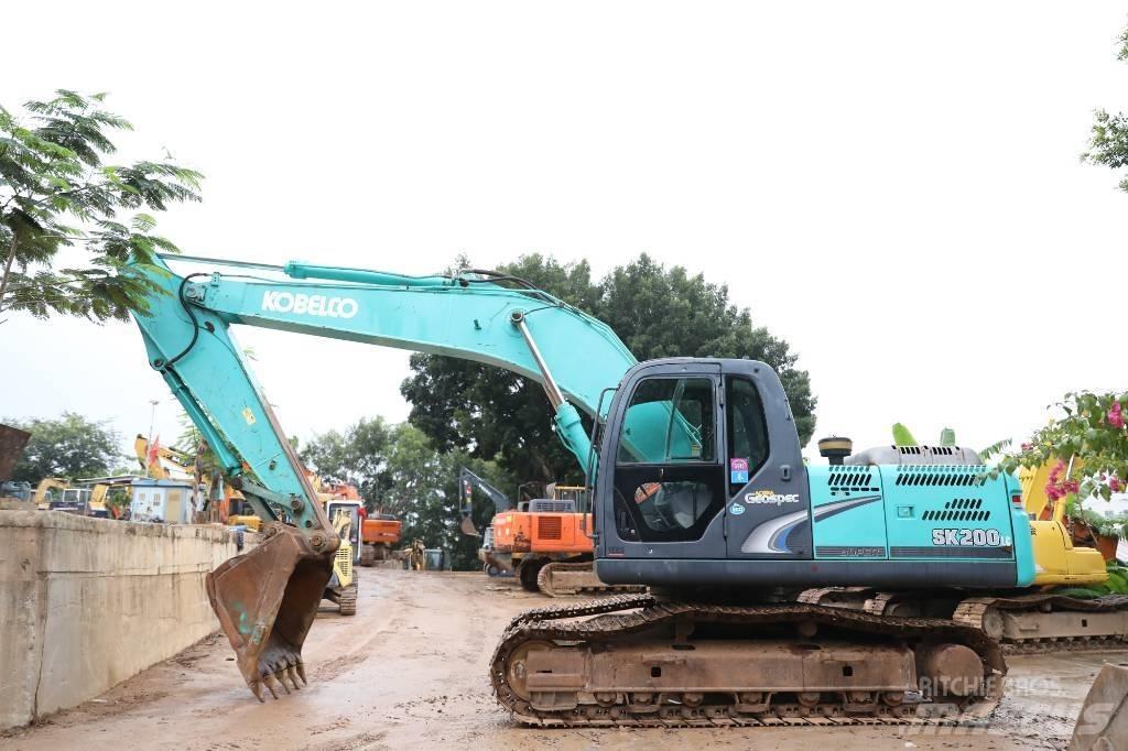 Kobelco SK 200-8 حفارات زحافة