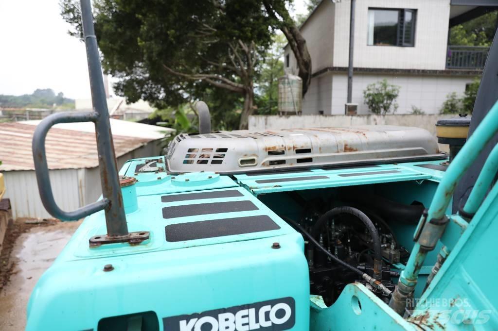 Kobelco SK 200-8 حفارات زحافة