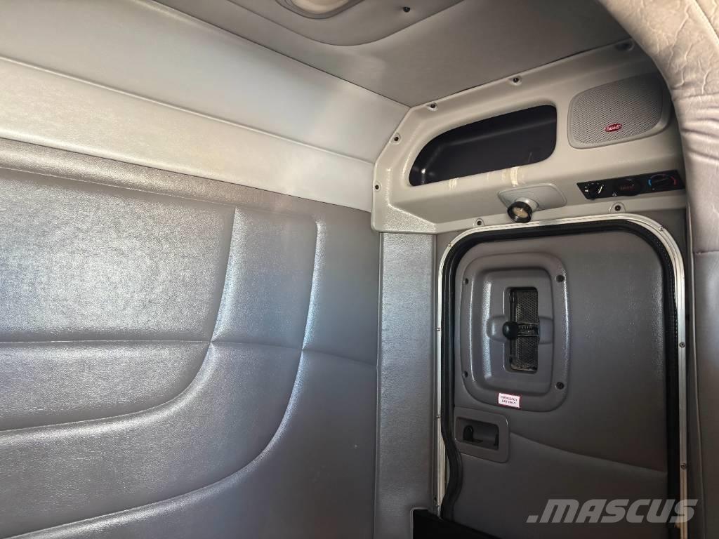 Peterbilt 389 وحدات الجر