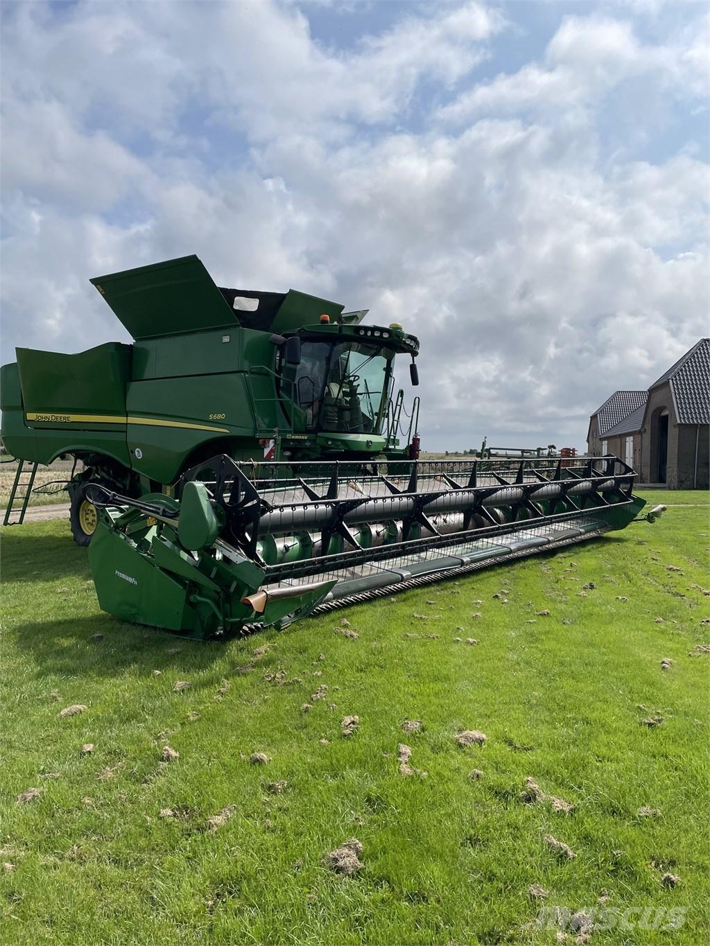 John Deere S 680 حصادات