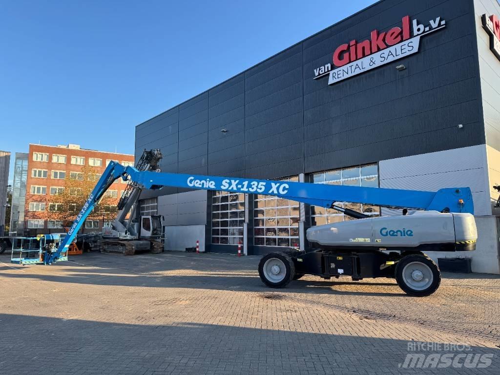Genie SX 135 XC رافعات سلة تلسكوبية