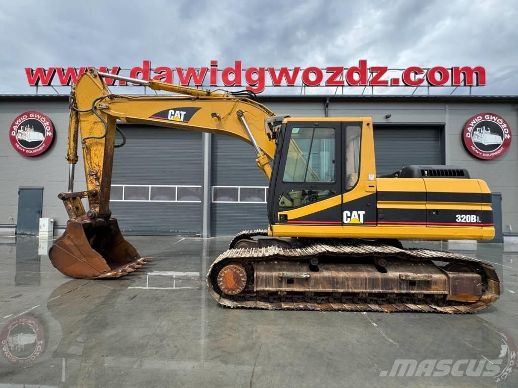 CAT 320 B L حفارات زحافة