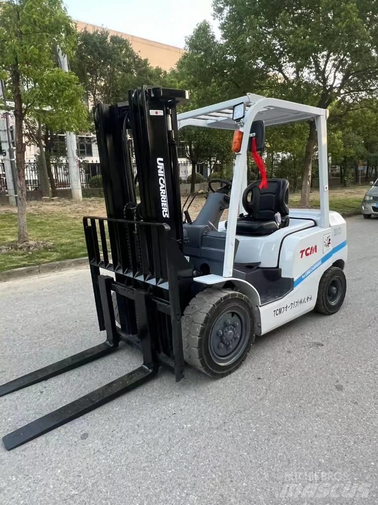 TCM fd30 شاحنات الديزل