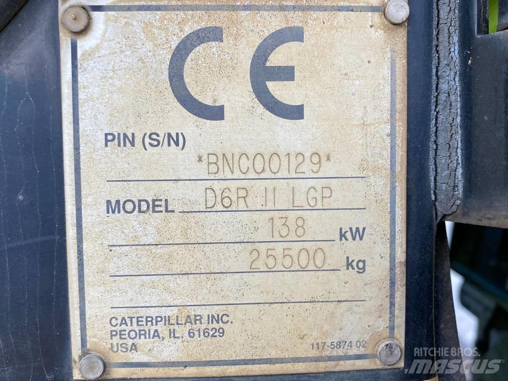 CAT D 6 R LGP بلدوزرات مجنزرة
