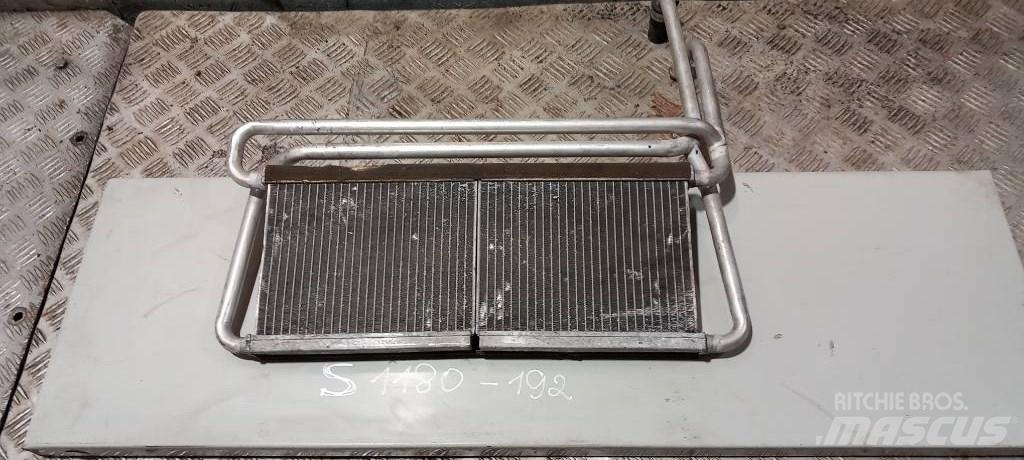 Scania R 440.     1772717 مشعات