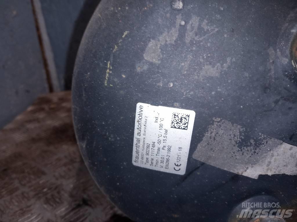 Volvo FH 12      20485245 مكابح