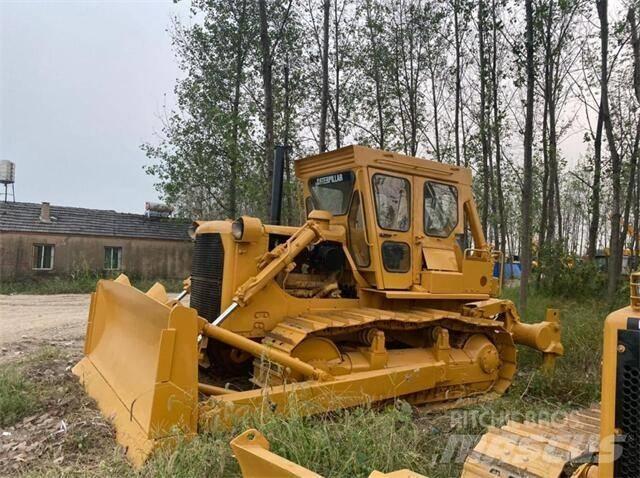 CAT D7G بلدوزرات مجنزرة