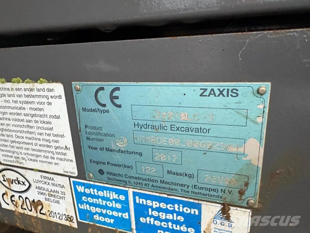 Hitachi ZX210LC-3 حفارات زحافة