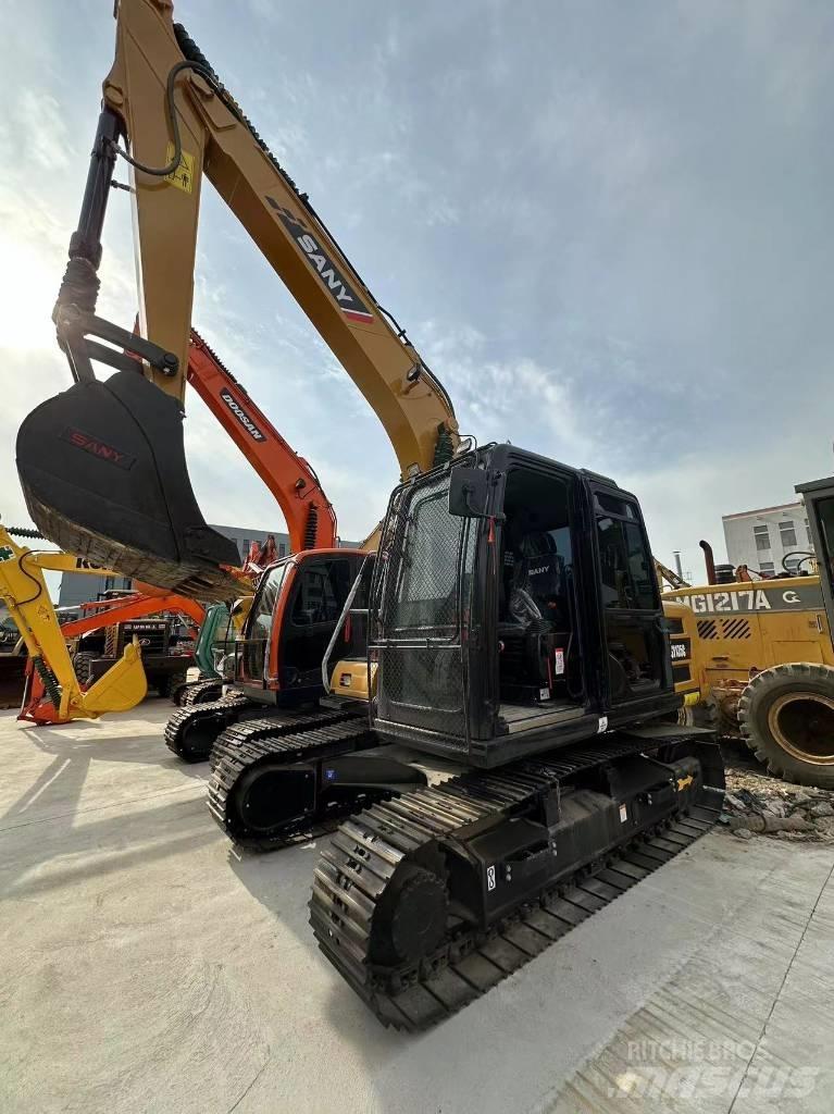 Sany 135C حفارات زحافة