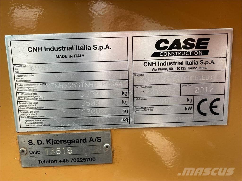 CASE 695 ST لوادر ذات جرافات عكسية