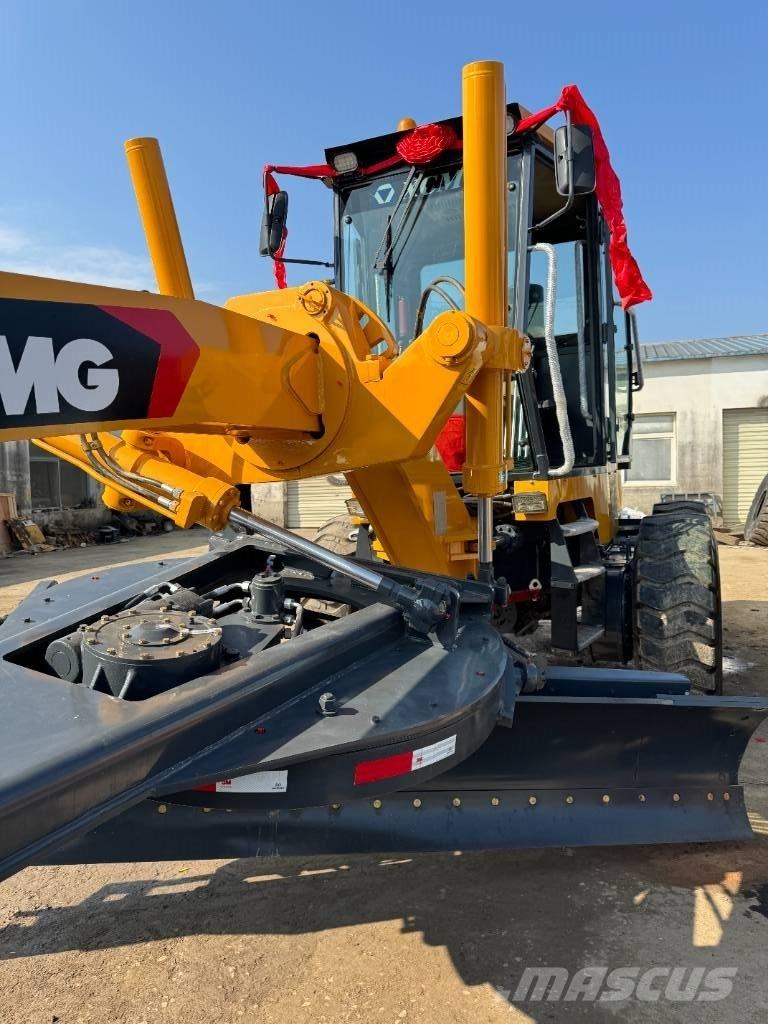 XCMG GR 2153 معدات تمهيد الطرق