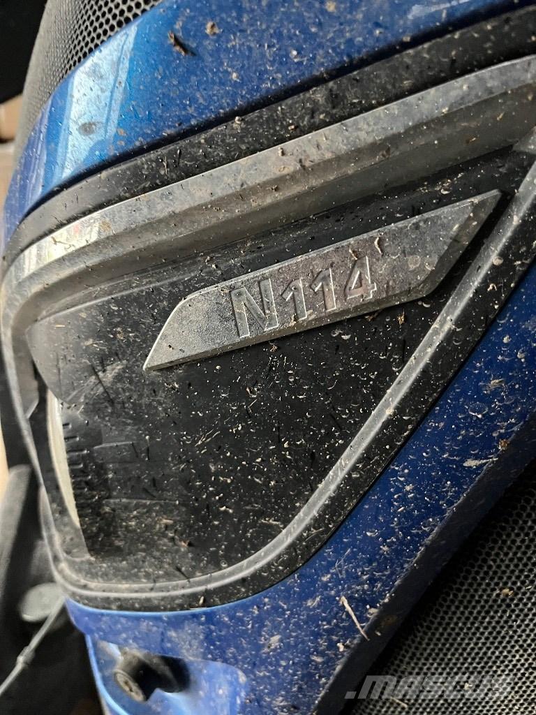 Valtra N114 الجرارات