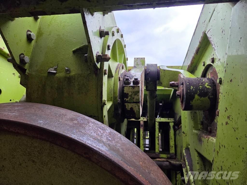 CLAAS Quadrant 1200 محزمات مربعة