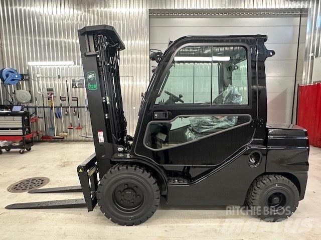 Toyota 52-8 FD 30 شاحنات الديزل