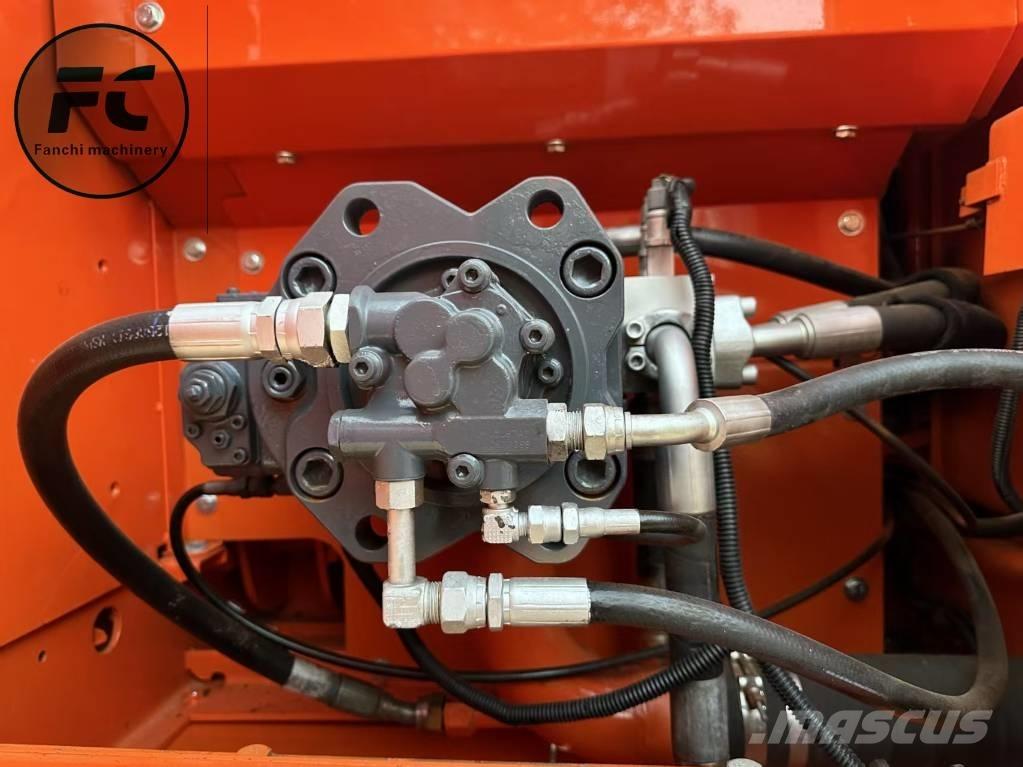 Doosan DX 225 LC حفارات زحافة