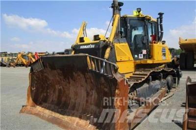 Komatsu D65 EX-16 بلدوزرات مجنزرة