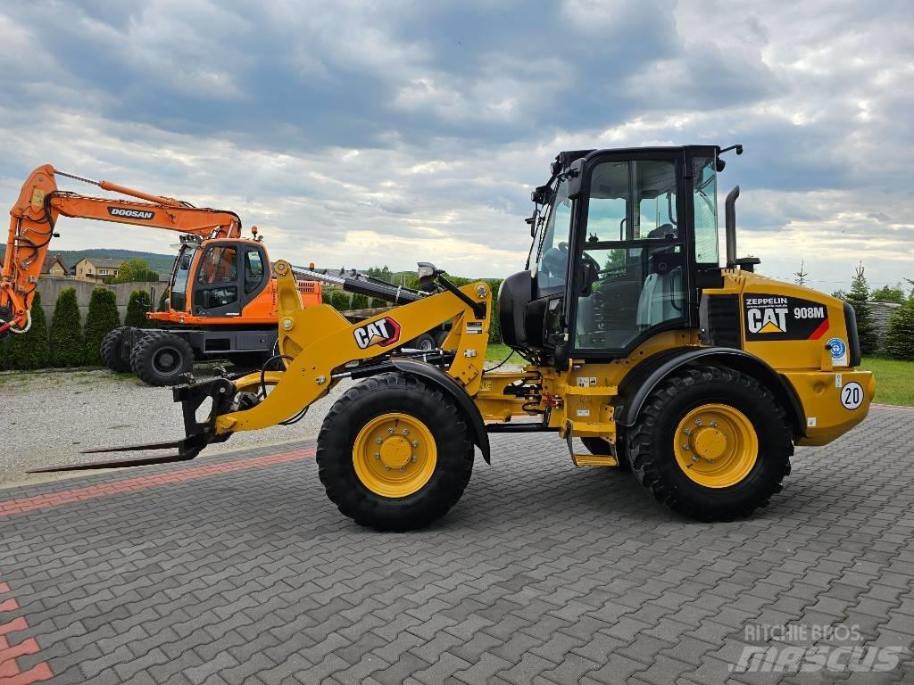 CAT 908 M لوادر بعجل