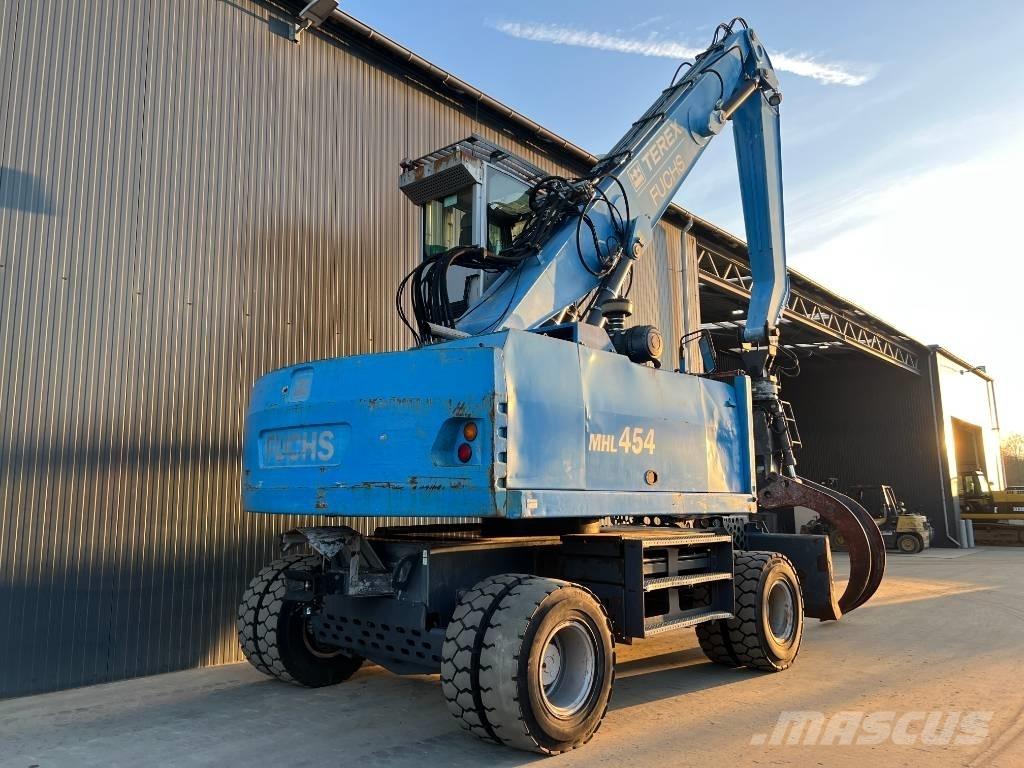 Fuchs MHL454 مناولات المخلفات / مناولات صناعية