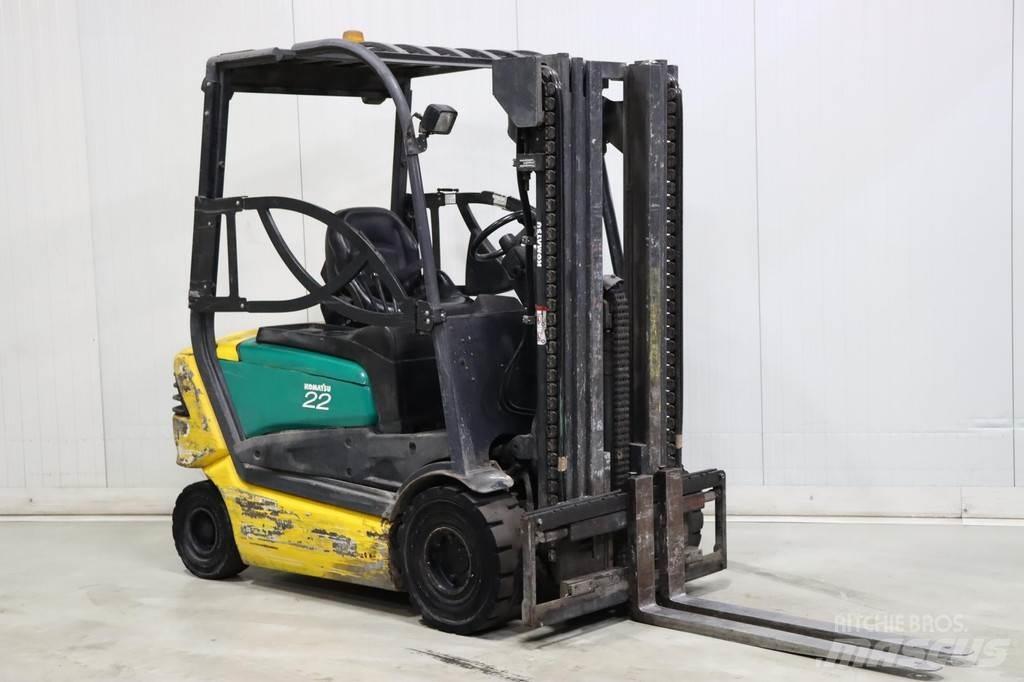 Komatsu FB22H-3R شاحنات ذات رافعات شوكية تعمل بالكهرباء