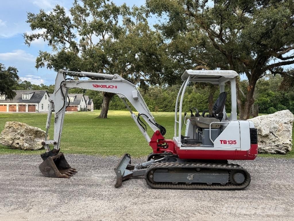 Takeuchi TB 135 حفارات صغيرة أقل من 7 طن (حفارات صغيرة)
