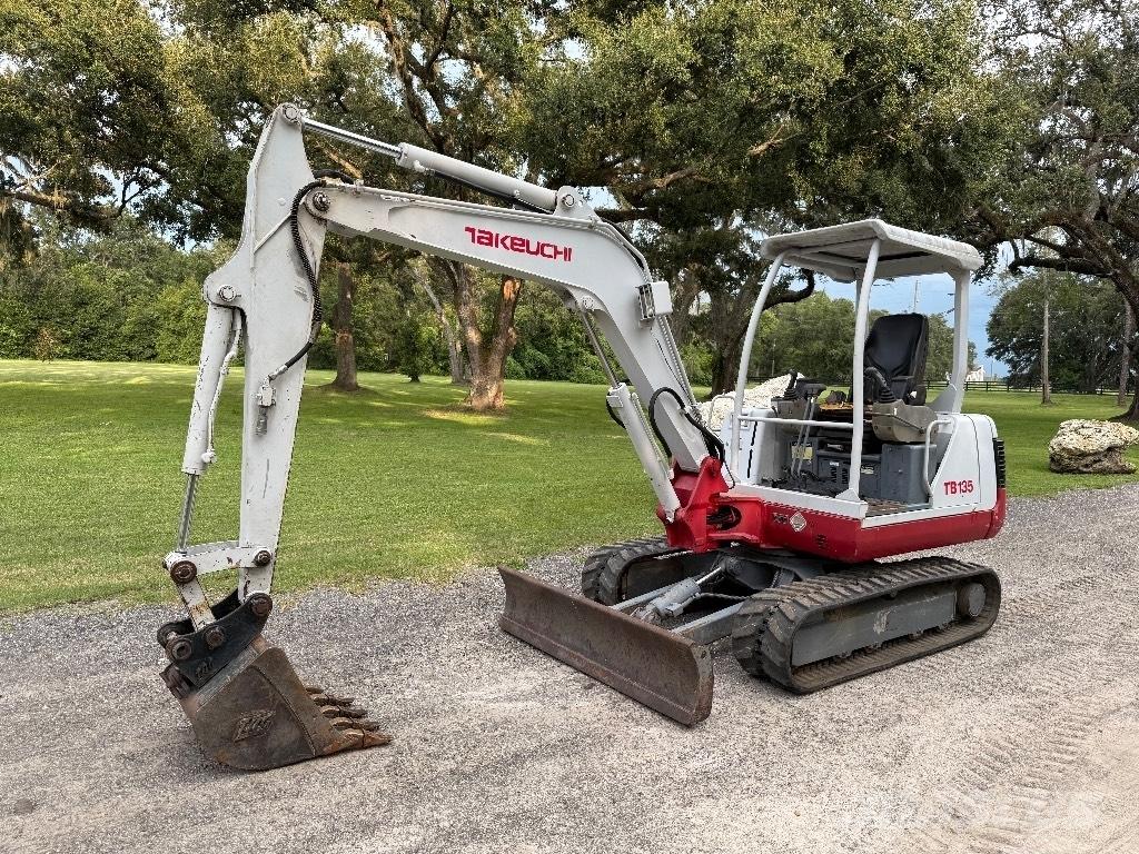 Takeuchi TB 135 حفارات صغيرة أقل من 7 طن (حفارات صغيرة)