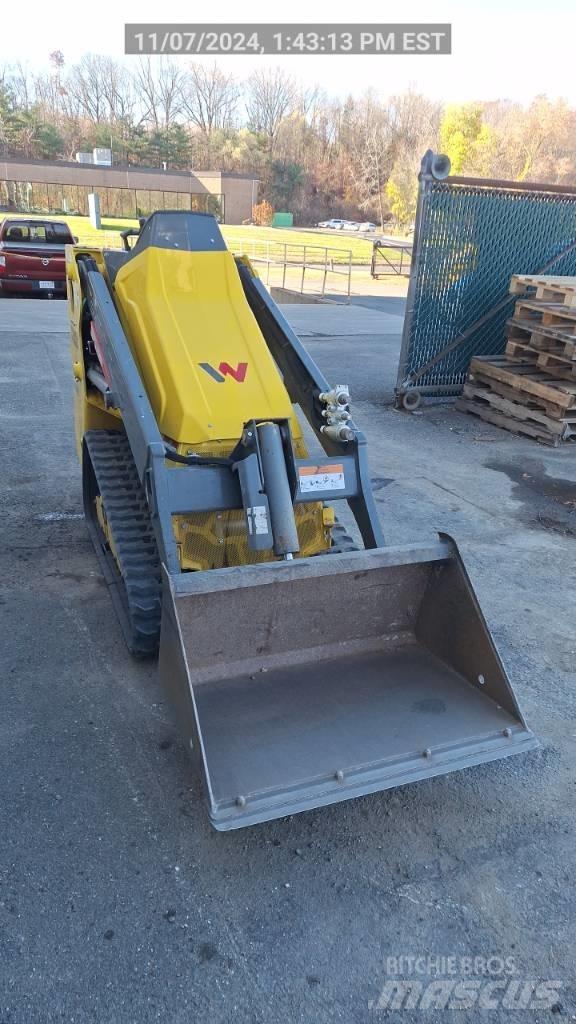 wacker neuson SM100 لوادر انزلاقية التوجيه