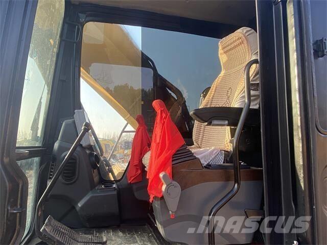 Sany SY215C حفارات زحافة