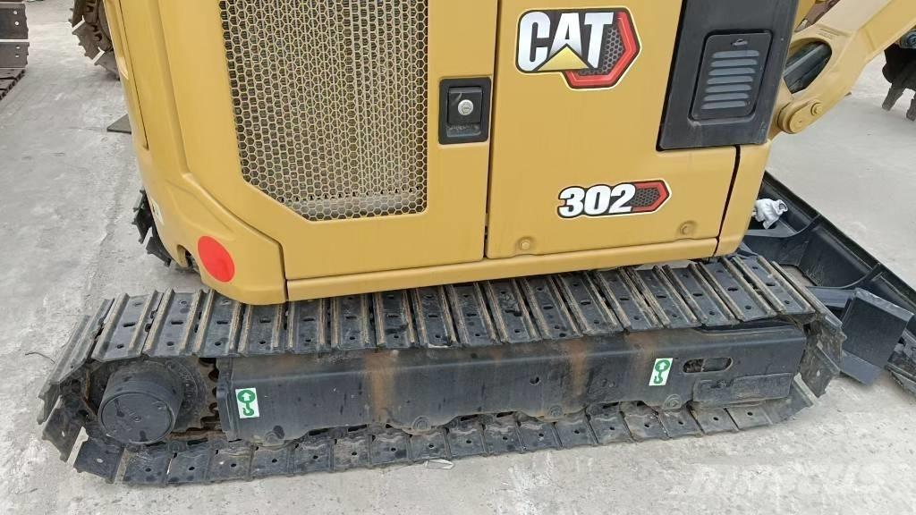 CAT CAT302D حفارات زحافة