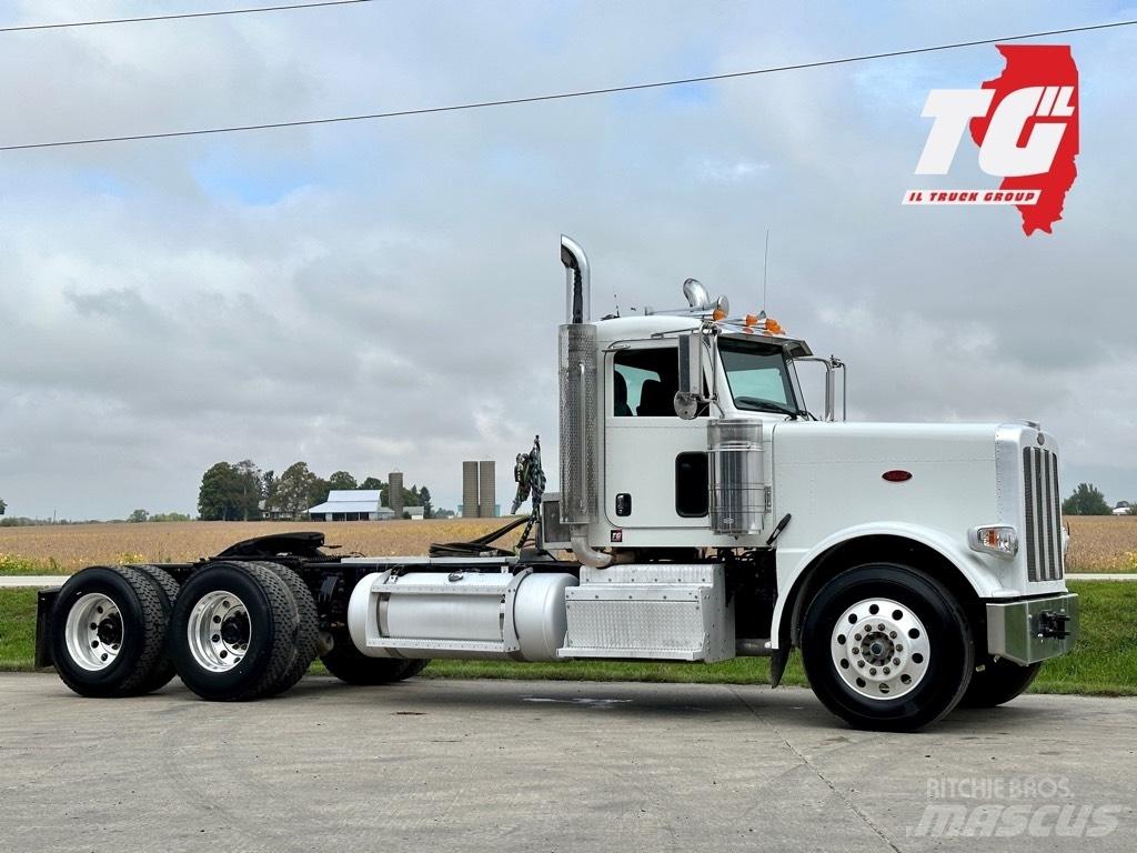 Peterbilt 388 وحدات الجر