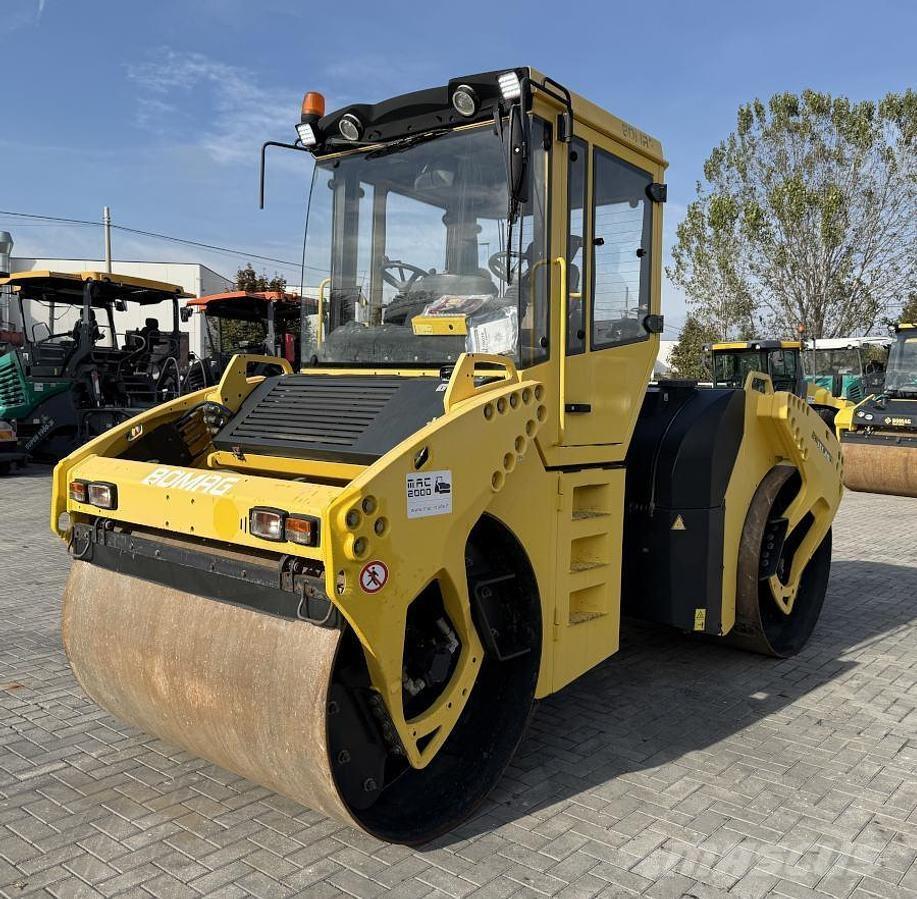 Bomag BW 151 AD-4 مداحل ثنائية الاسطوانة