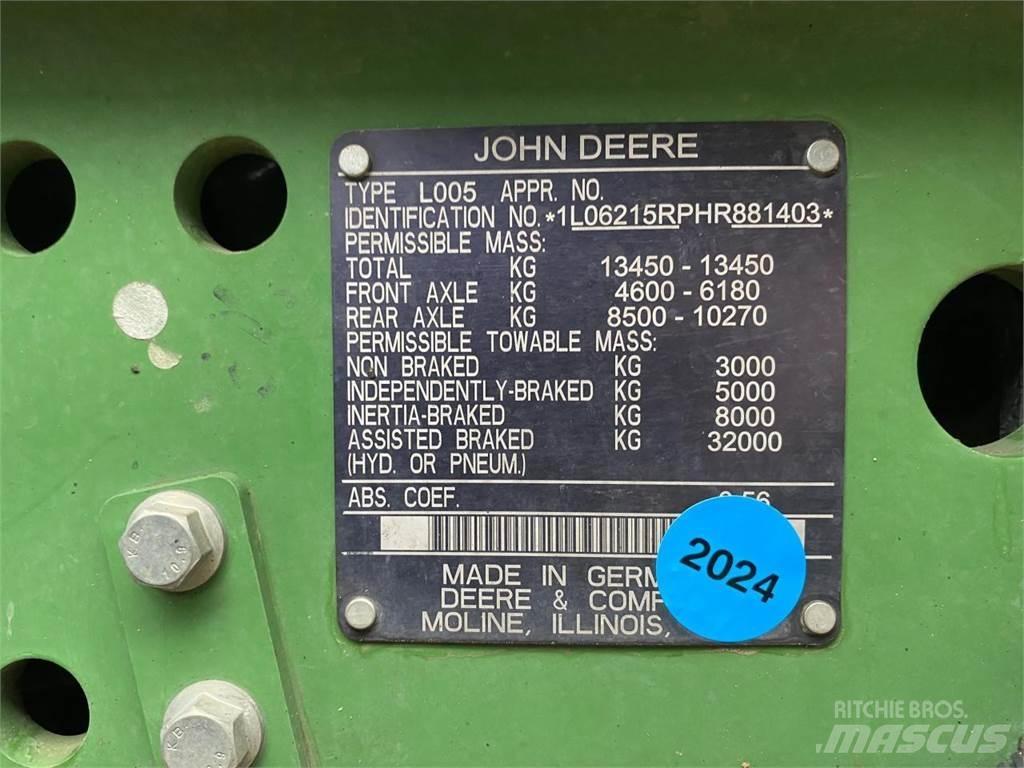 John Deere 6215R الجرارات