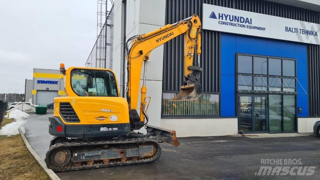 Hyundai R80CR-9A حفارات وسط 7 طن - 12 طن