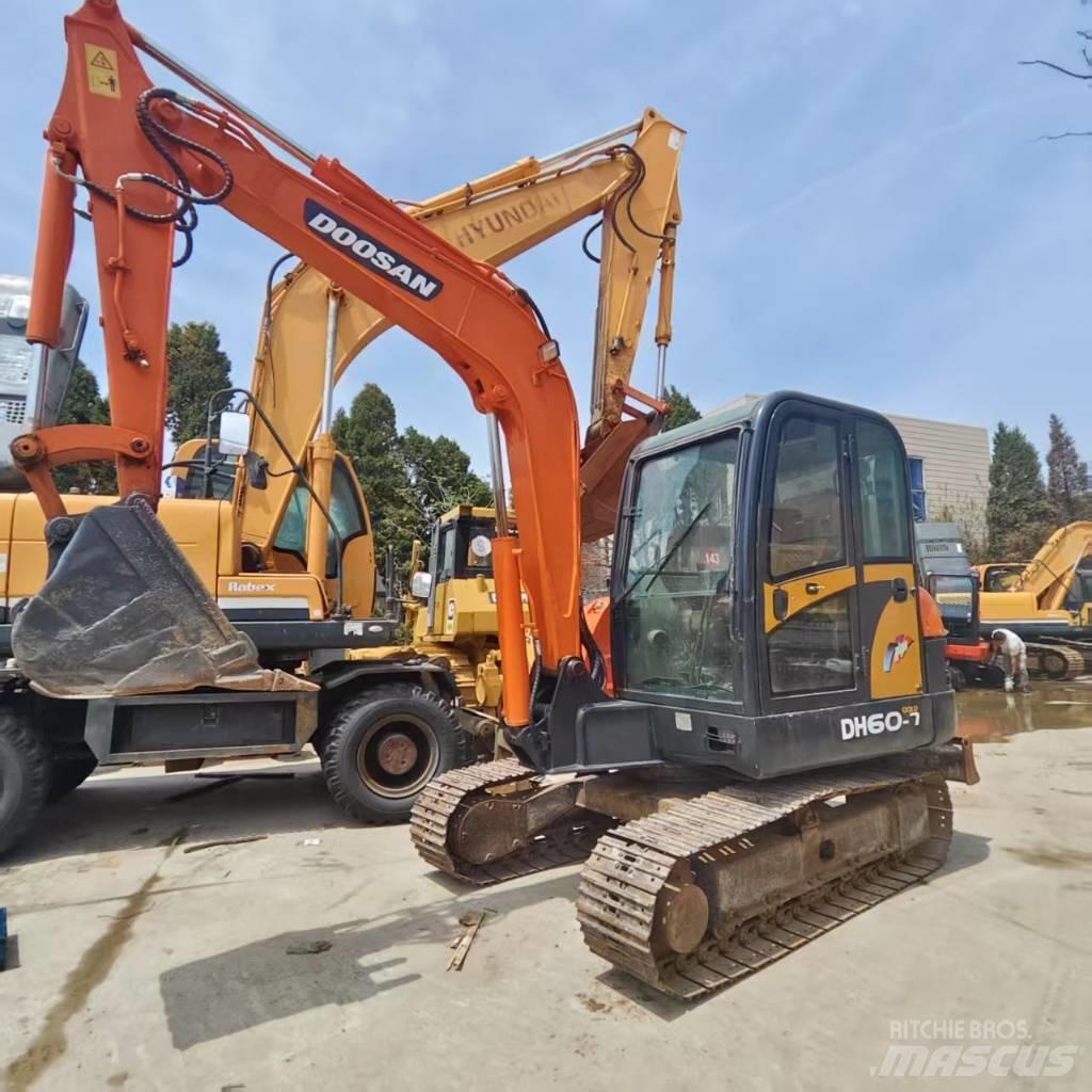 Doosan DH 60 حفارات صغيرة أقل من 7 طن (حفارات صغيرة)