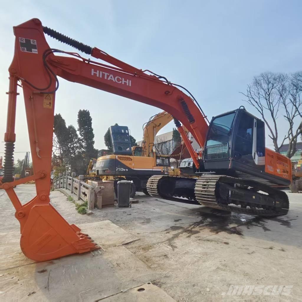 Hitachi ZX 210 حفارات زحافة