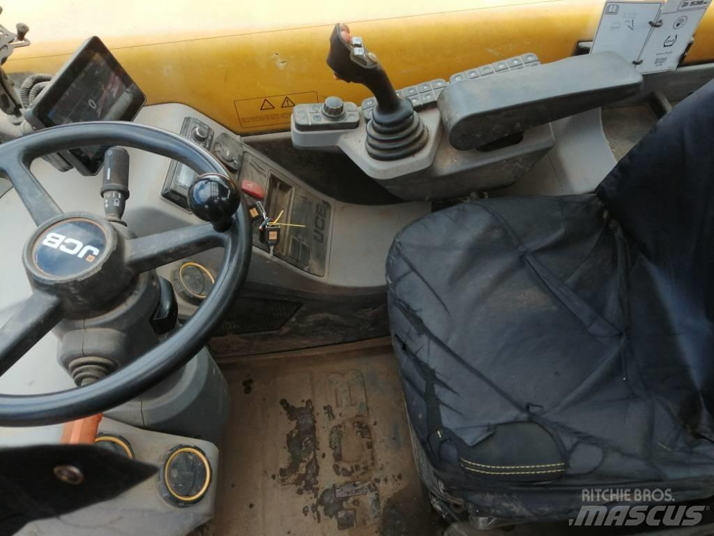 JCB 538-60 معدات مناولة لأغراض الزراعة