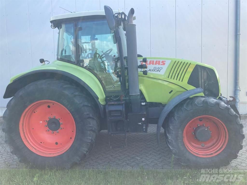 CLAAS AXION 840 الجرارات