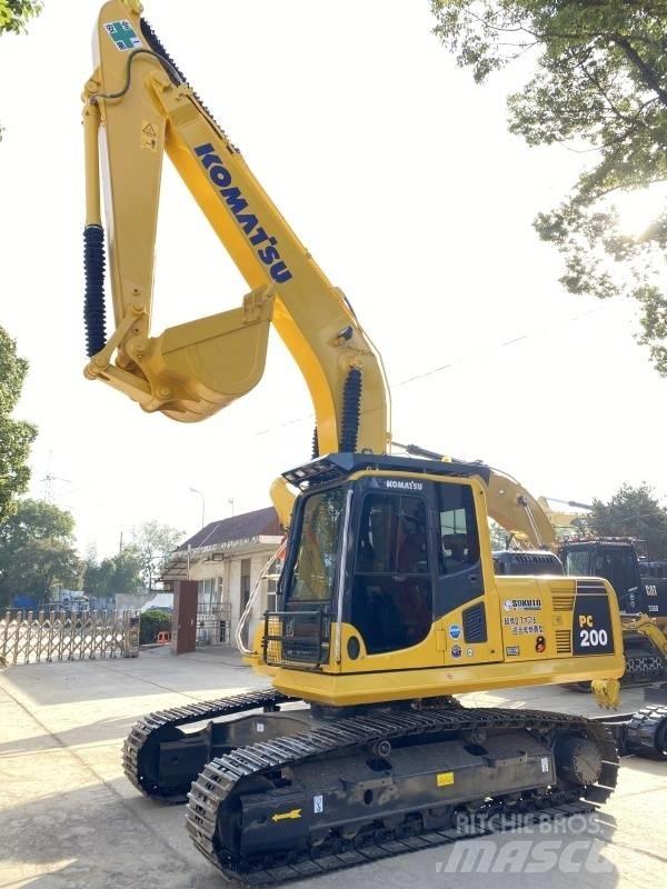 Komatsu PC200 حفارات زحافة