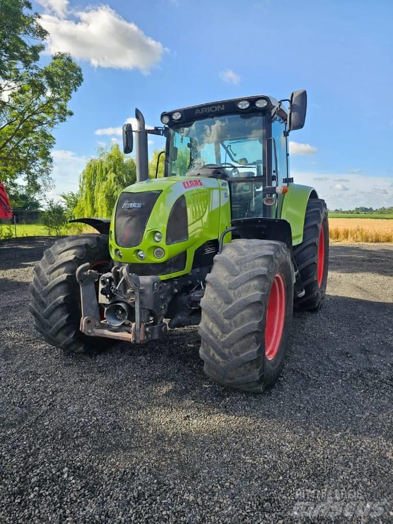 CLAAS ARION 630 CIS الجرارات