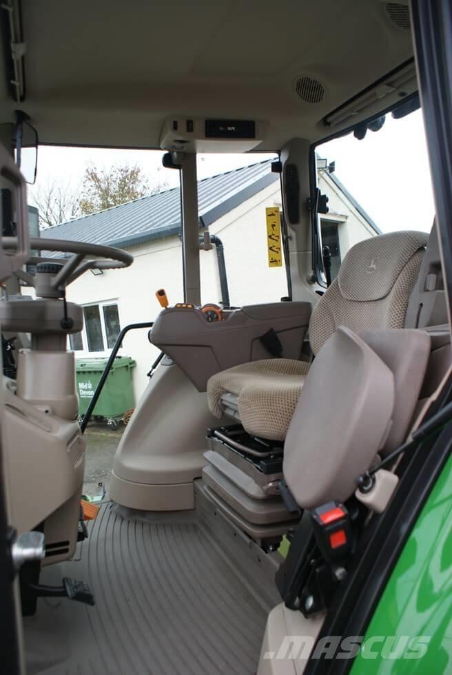 John Deere 6195 M الجرارات