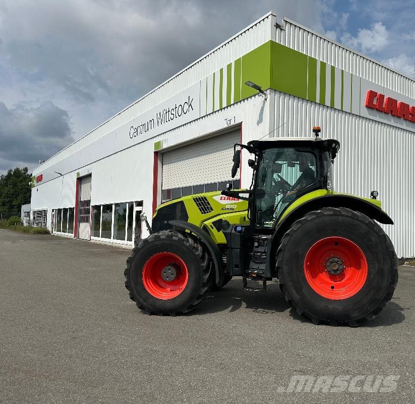 CLAAS Axion 870 الجرارات