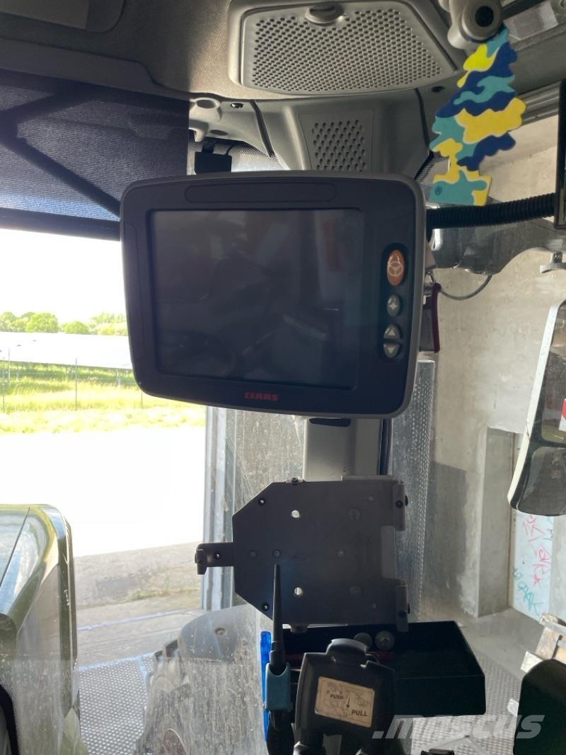 CLAAS Axion 870 الجرارات