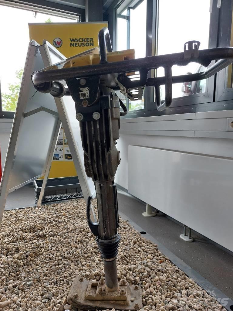 Wacker Neuson AS30e ِدَكات