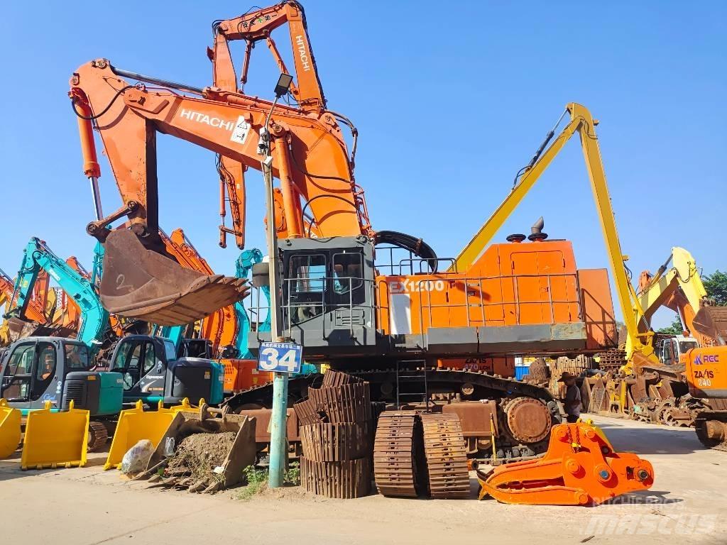 Hitachi EX 1200-6 حفارات زحافة