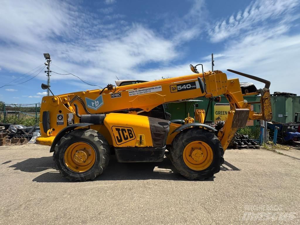 JCB 540-170 مناولات متداخلة