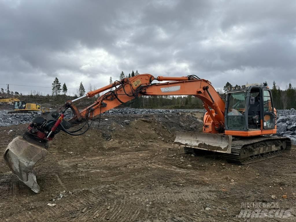 Doosan DX 140 LCR حفارات زحافة