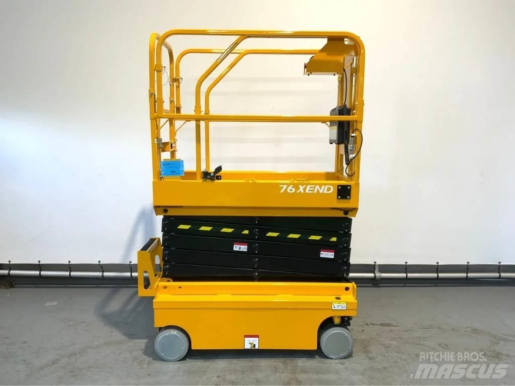 John Deere 76XEND رافعات مقصية الشكل